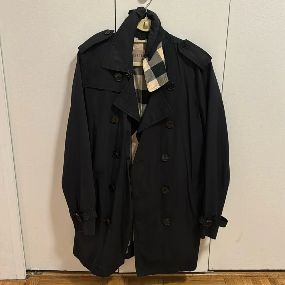 Burberry Brit men trench coat black size medium (used but great condition) - Picture 1 of 6